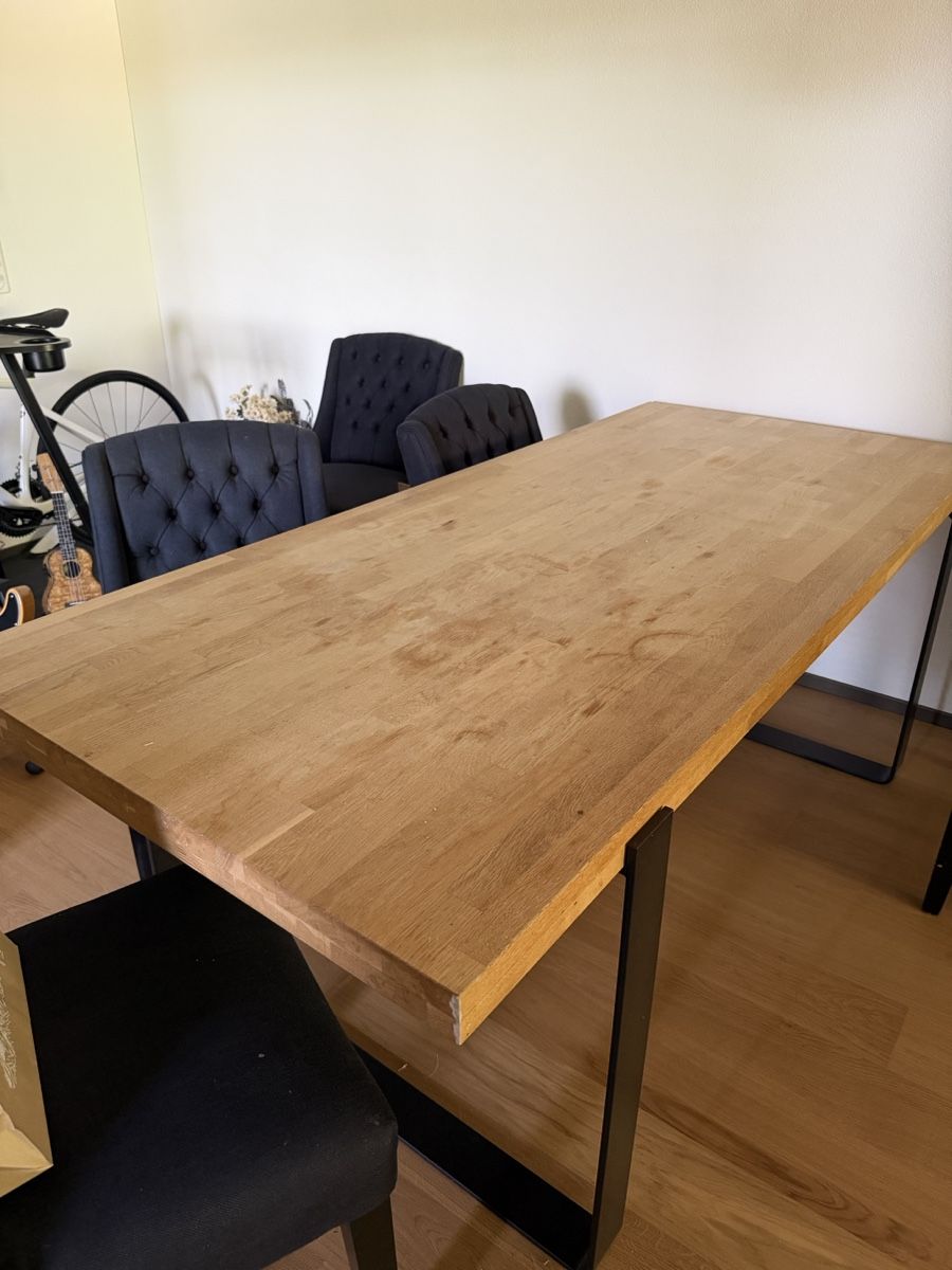 Tables: Wooden Dining Table with Black Metal Legs – D'occasion à Zürich par fed_l87t