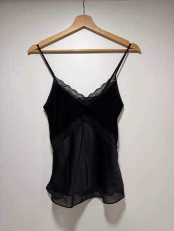 *NEU* Hunkemöller Top schwarz mit Spitze und Samt