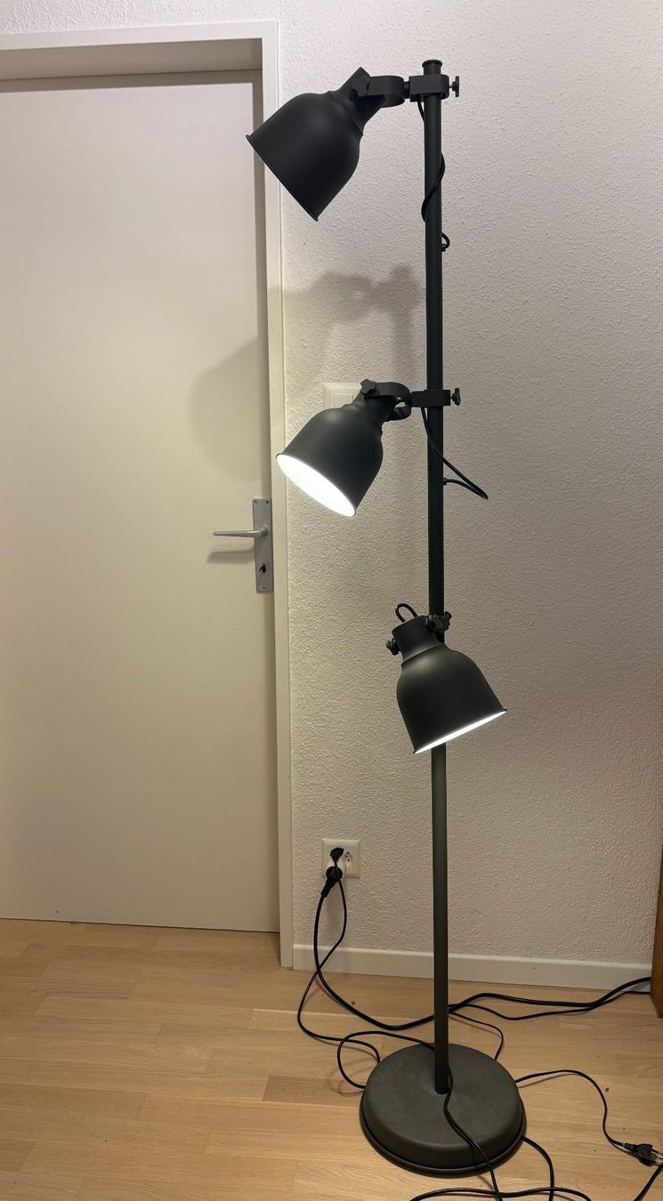 Ikea Lampade: IKEA HEKTAR Standleuchte – Usato da Zürich venduto da zanili 1