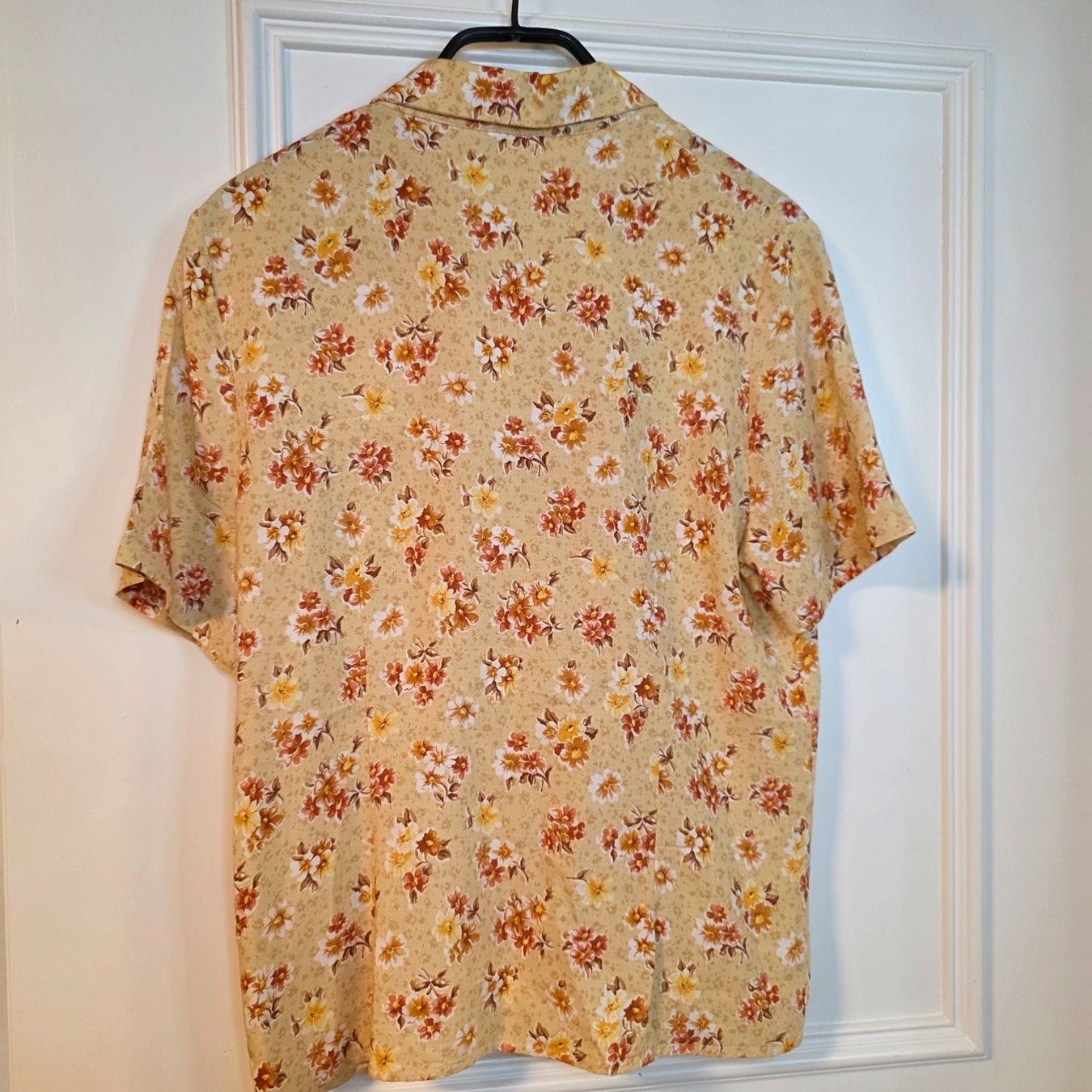Camicette: Vintage Viskosebluse mit Blumenmuster Gr. M – Usato da Wald ZH venduto da CapLux 2