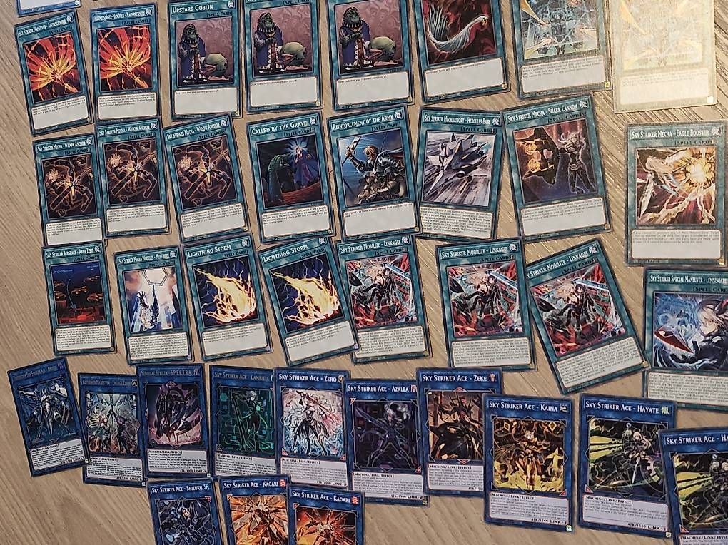 Yugioh Carte collezionabili: Komplettes Skystriker Yugioh Deck – Usato da Seon venduto da Minze02 1