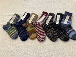 1 Paar neue handgestrickte Kindersocken Nr 27/28 zur Auswahl