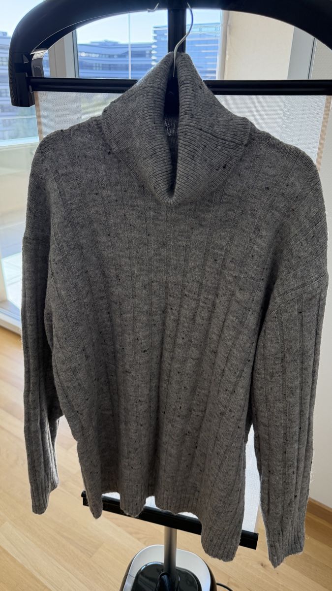Mango Pullover & Sweatshirts: Mango grey sweater  – Neu (gemäss Beschreibung) aus Glattpark (Opfikon) von swi_wk9j