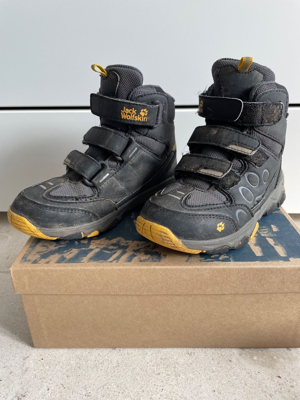 Jack Wolfskin Scarpe per ragazzi: Jack Wolfskin Wanderschuhe Gr 28 – Usato da Zürich venduto da Elodie_s