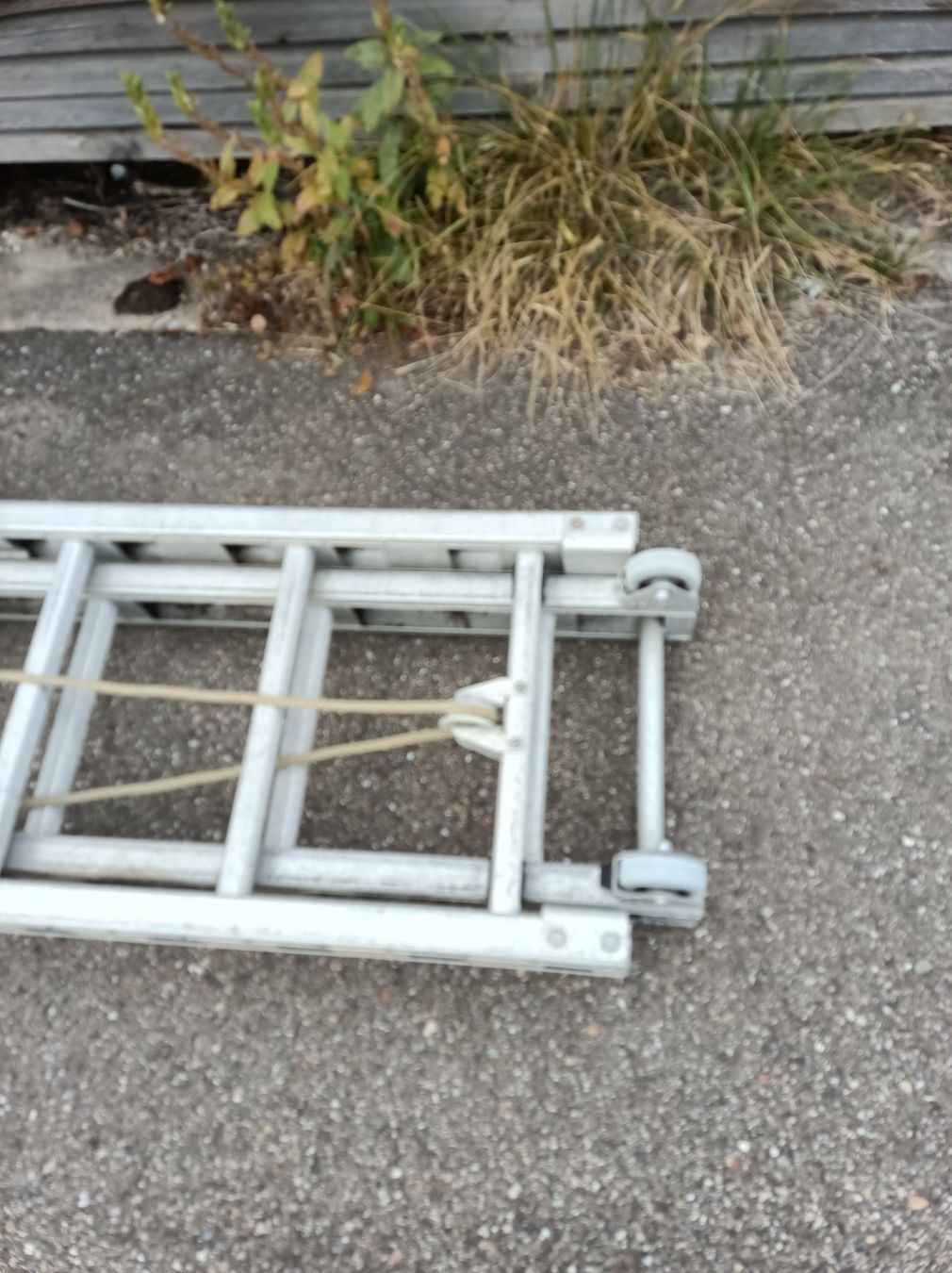 Scale: Schiebeleiter aus Aluminium gebraucht 8 Meter – Usato da Schaffhausen venduto da Hilmar01 2