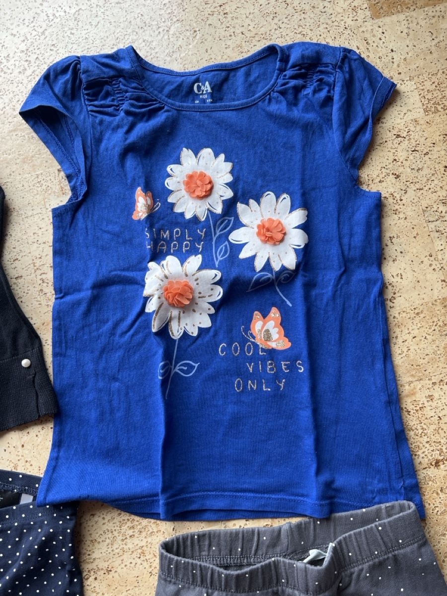 Lotti & Set di vestiti: Schönes Mädchenkleiderpaket Größe 134 – Usato da Schmitten FR venduto da mar_jk2r 4