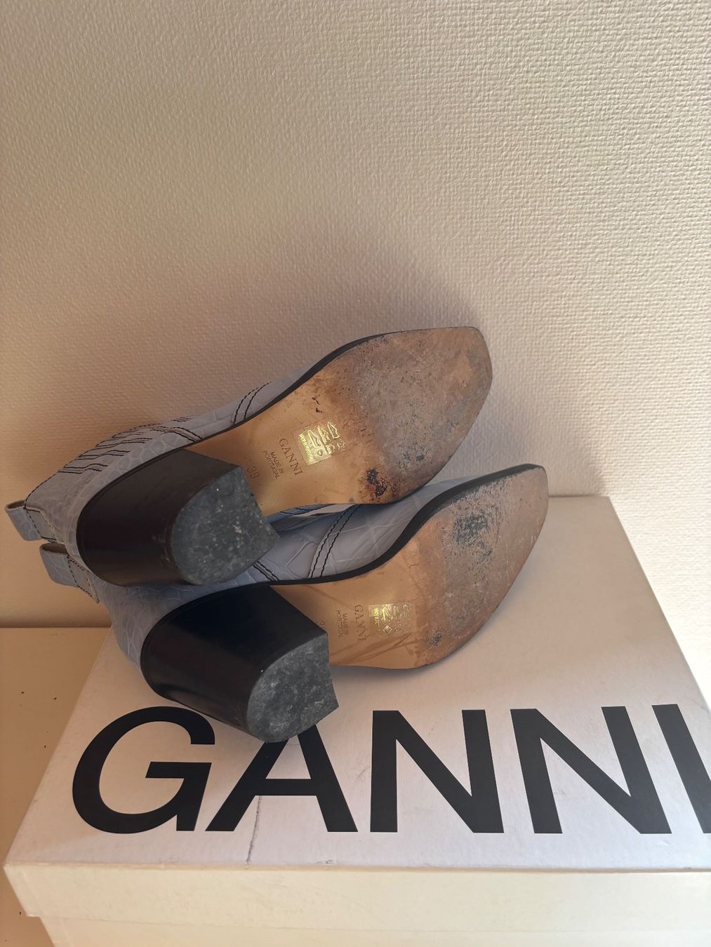Ganni Scarpe da donna: 100% Ganni - Stiefelette Hellblau – Usato da Weinfelden venduto da stella79 4