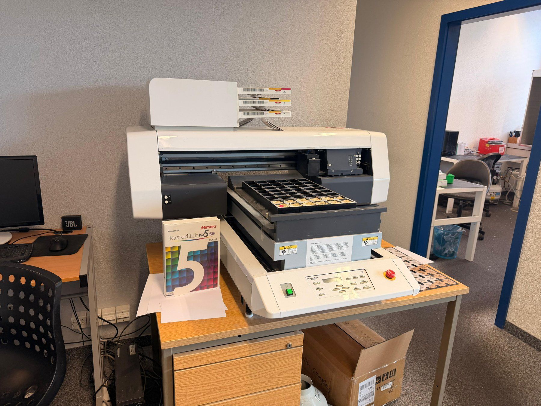 Mimaki Drucker: Mimaki UJF-3042 UV Drucker – Gebraucht aus Au ZH von dio_kdn8