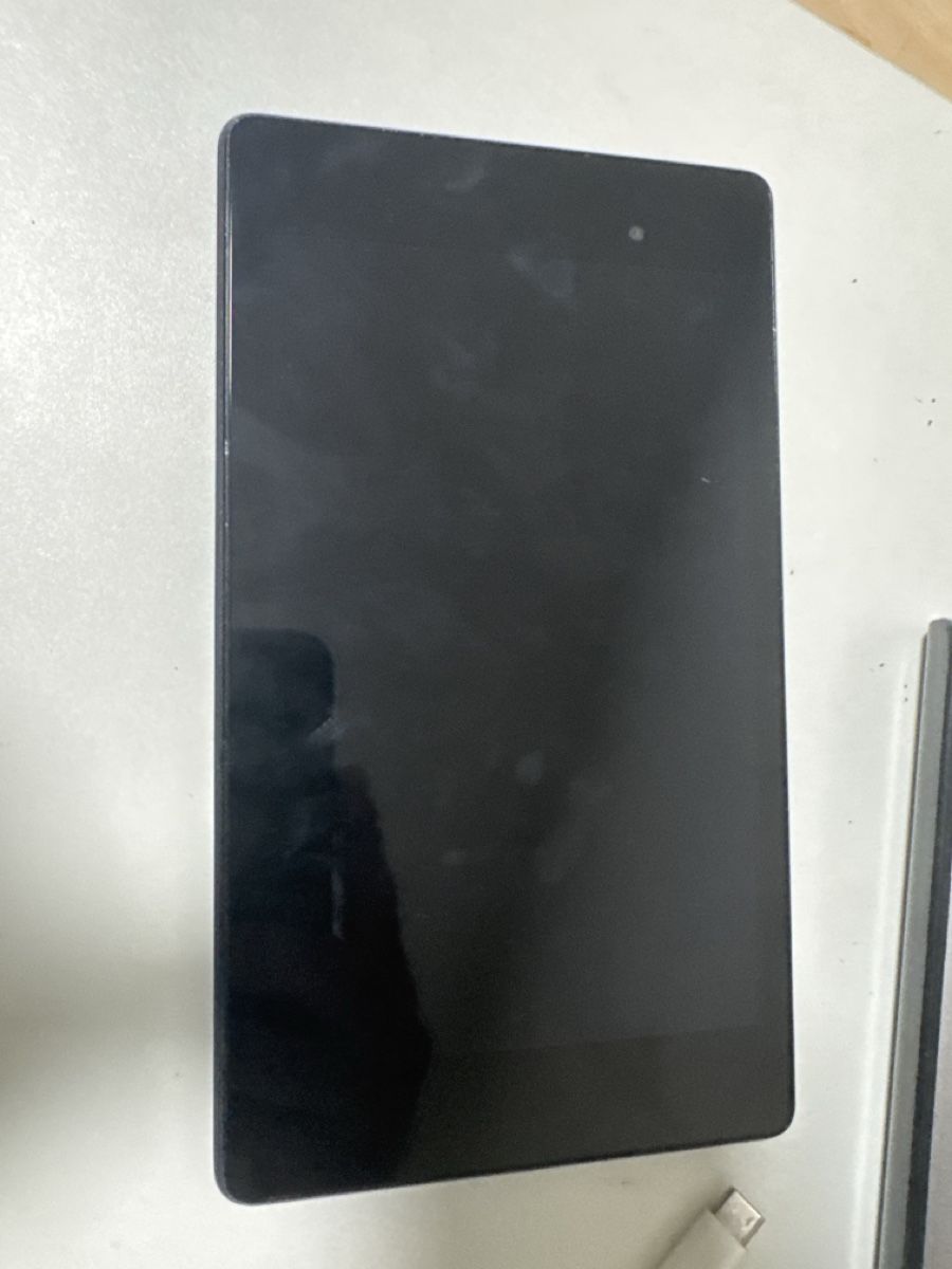 Asus Tablet PC: Asus Nexus-Tablet  – Defekt aus Riehen von M.S.DVD 4