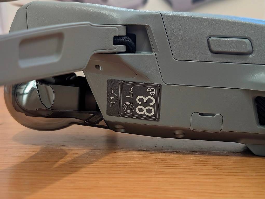 RC Modellbau: DJI Air 2S Fly More Combo – Gebraucht aus Neuchâtel von bic_vzq8 4