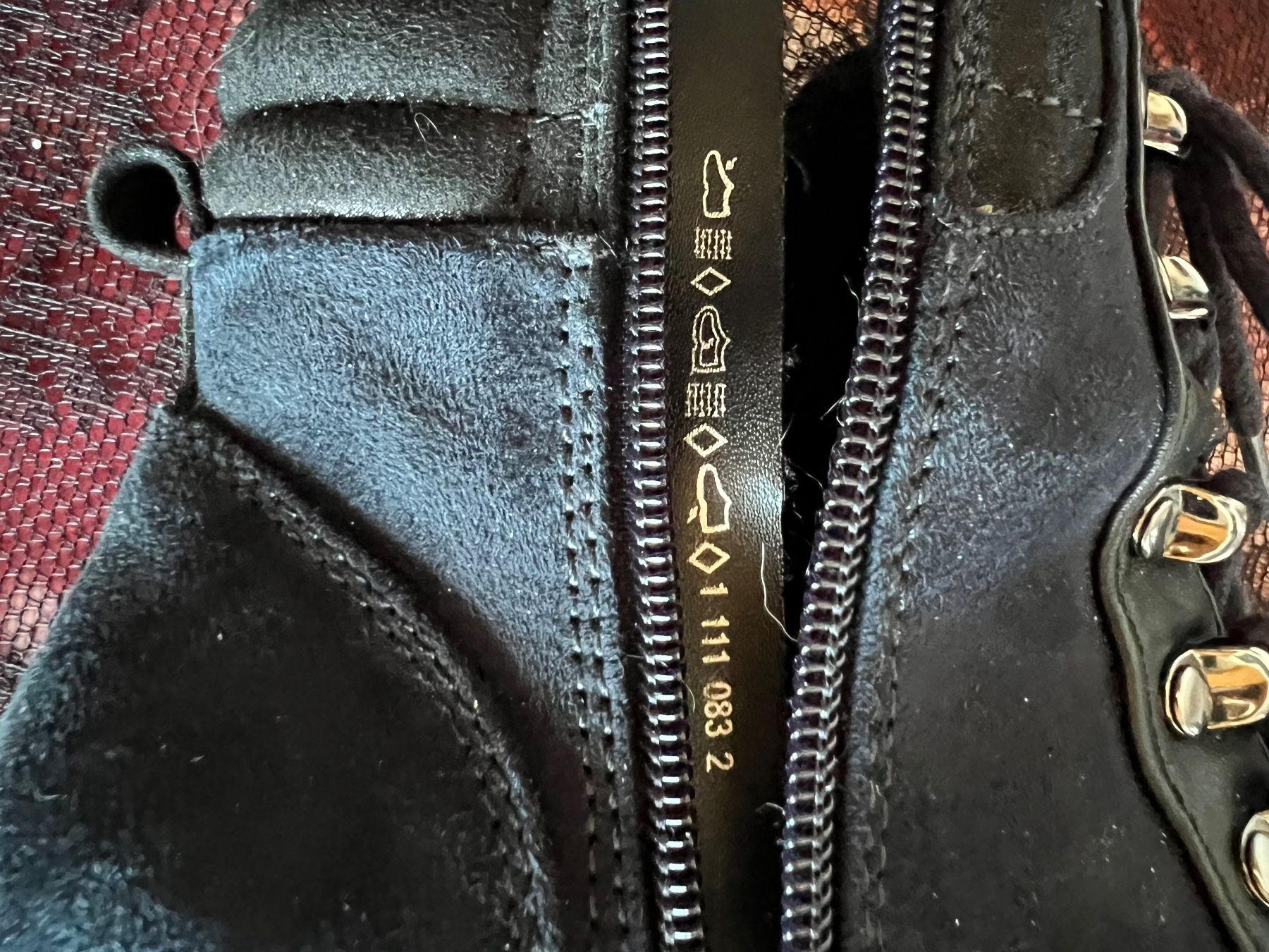 Damenschuhe: Bottines en daim, à lacets, bleu marine, taille 38 – Gebraucht aus Chézard-St-Martin von Cheyenne_75 4