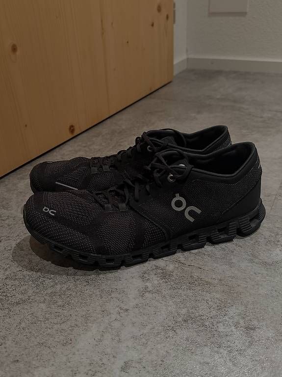 Scarpe da uomo: On cloud Schuhe schwarz Größe 44,5 – Usato da Ottoberg venduto da Lukhelfinger