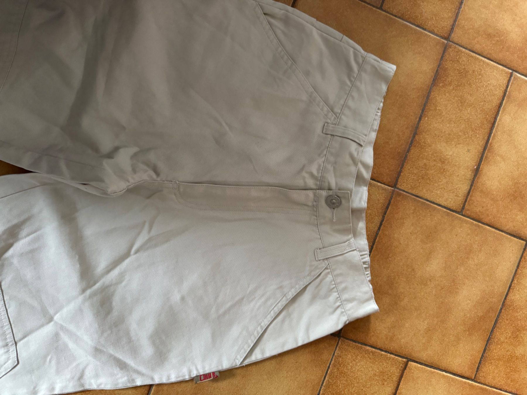 Pantaloni: Pantalon taille 152 beige – Nuovo e nell'imballaggio originale da Veyrier venduto da kimedovapa 1