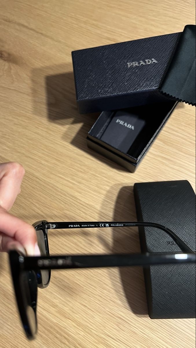 Prada Lunettes & Verres: Prada Sonnenbrille – D'occasion à Thayngen par lagrb 2