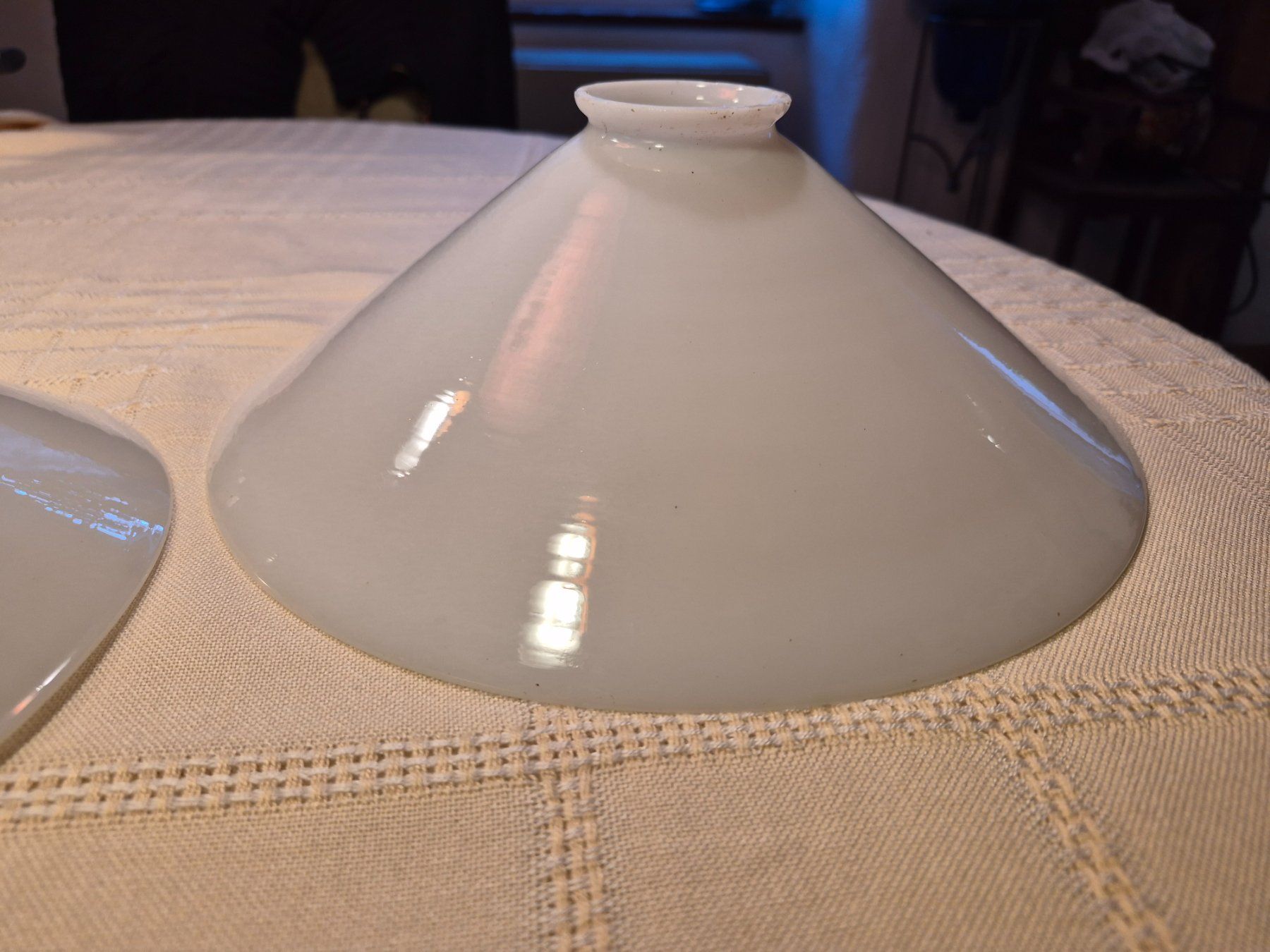 Lampade: 2 abat- jour anciens en opaline blanche – Usato da charmoille venduto da mir_my9f 7