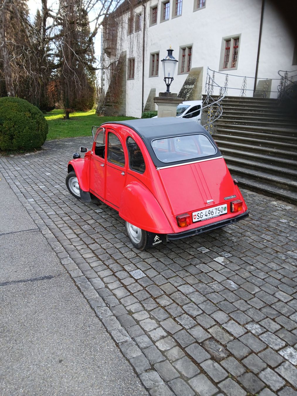 Citroën Automobili: Citroen 2CV 6 Spezial – Usato da Goldach venduto da huerlimann78 4