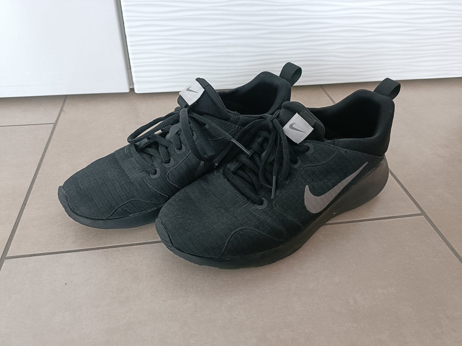 Nike Scarpe da donna: Nike Sneaker - Grösse 38 – Nuovo (secondo la descrizione) da Rickenbach b. Wil venduto da VeryLovelyThings 1