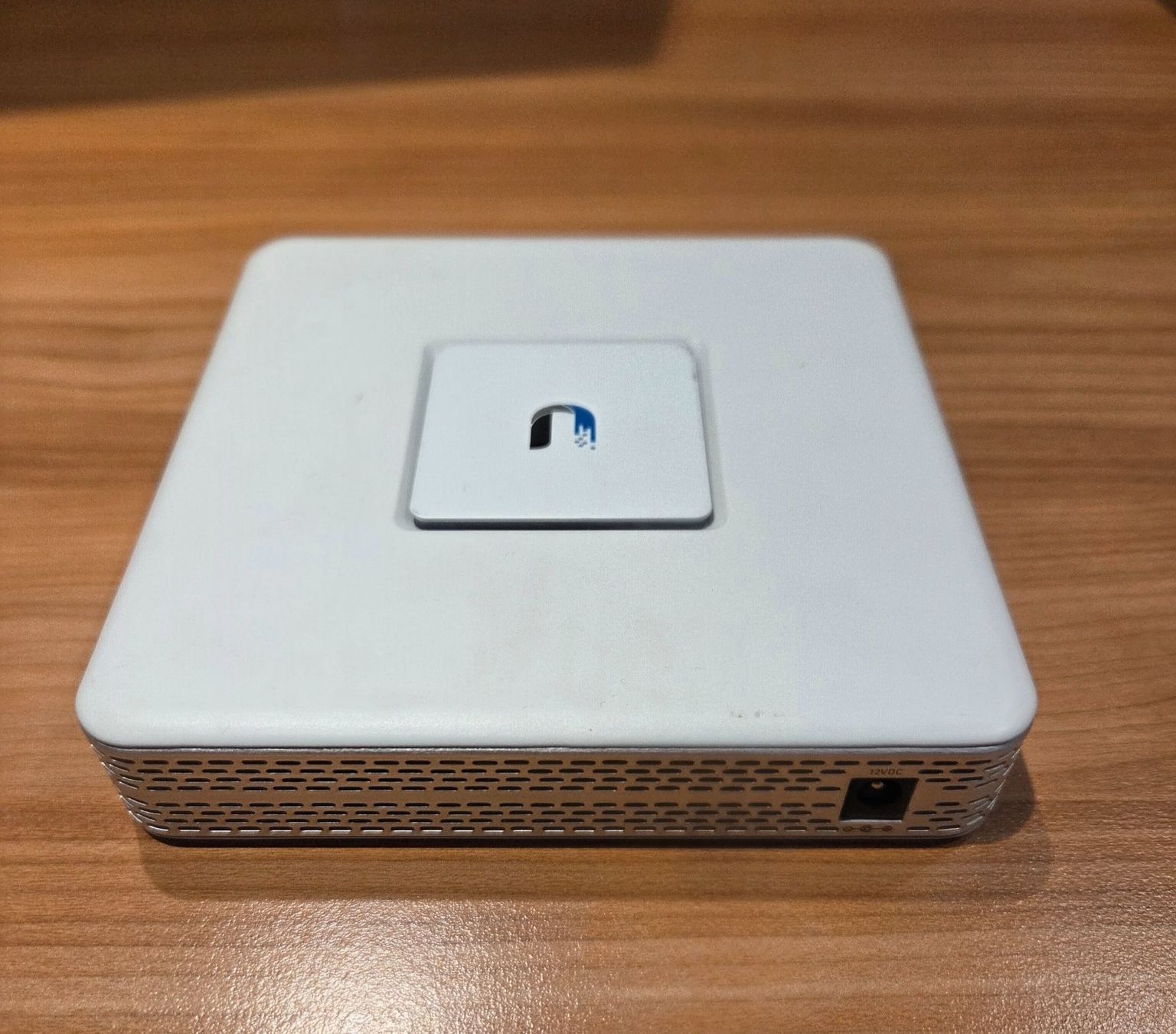 Ubiquiti Modems & Router: Ubiquiti Unifi Security Gateway – Gebraucht aus Malleray von plucs 3