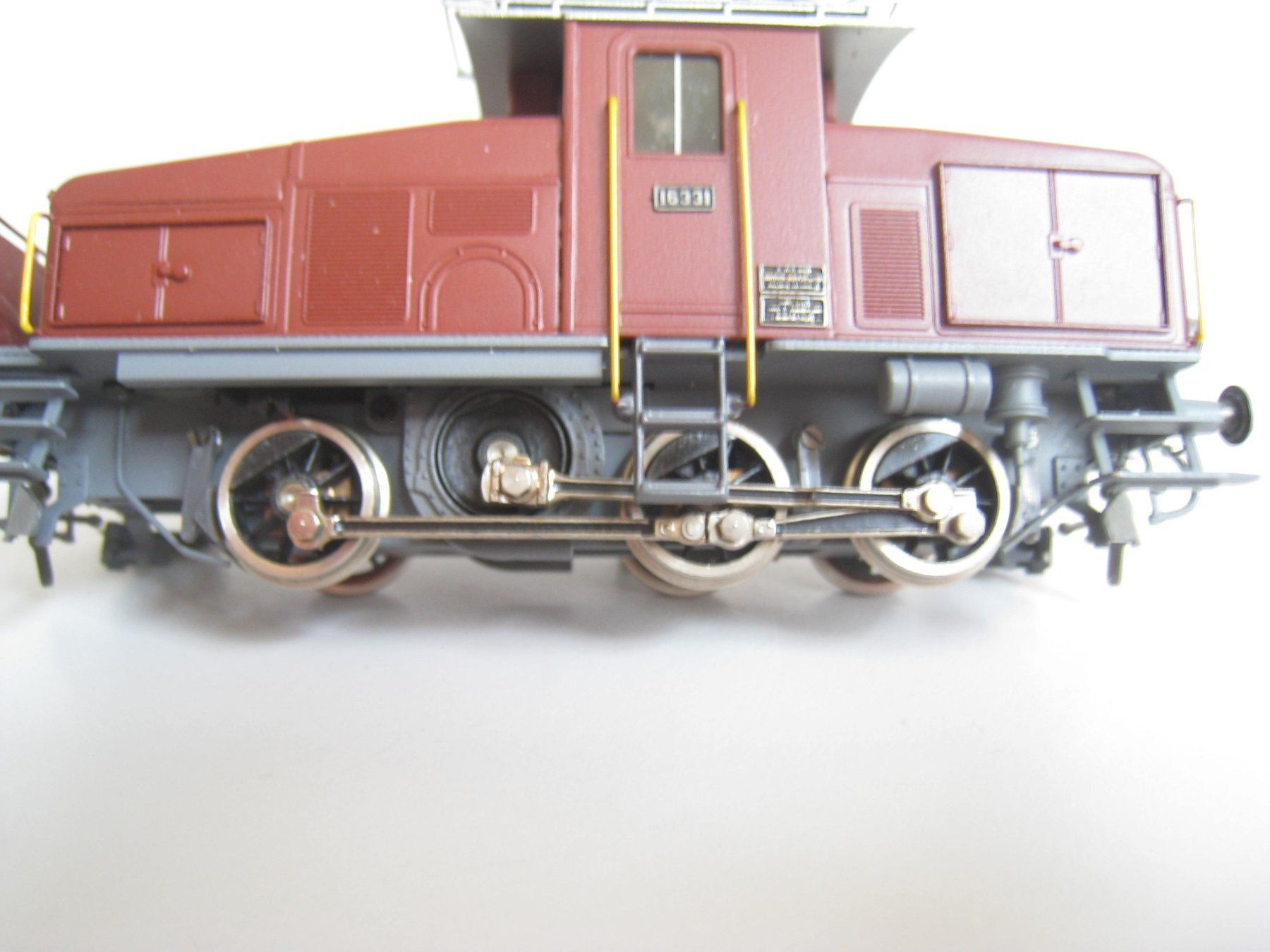 Metropolitan Modellini di ferrovie: Metrop, SBB Ee 3/3 16331 mit nur einer Plattform,  753 – Usato da Buchs ZH venduto da swiss-train 6