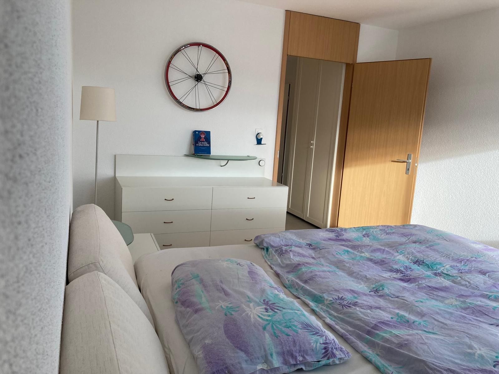 Betten: Letto completo con comodini e cassettiera e armadio – Gebraucht aus Affoltern am Albis von Veretta 1