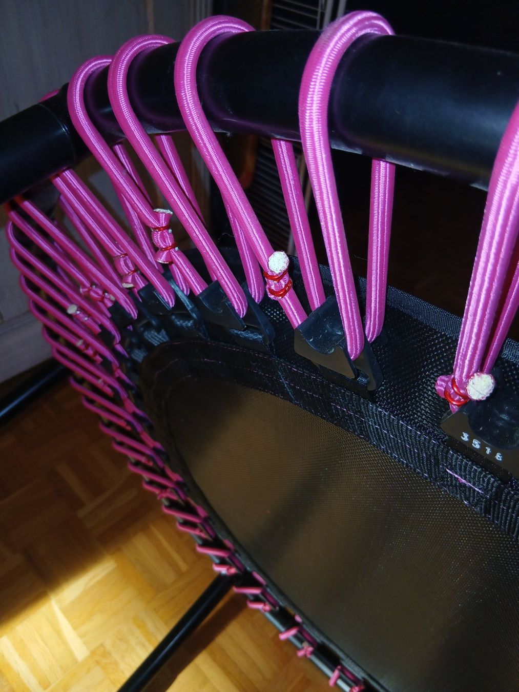 Bellicon Trampolini: Bellicon Trampolin, neuwertig, pink – Usato da Frenkendorf venduto da pinus9 3