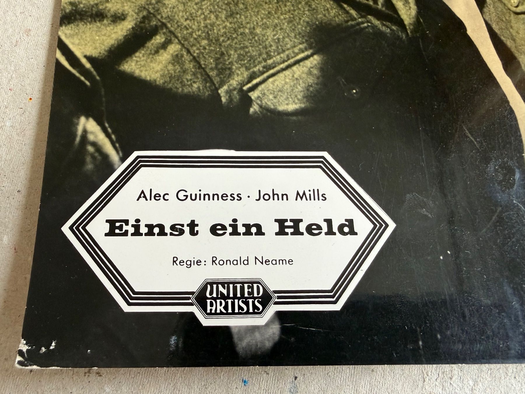 Poster & Bilder: 🟡ORIGINAL Kino AUSHANG 60er - Einst Held Alec Guinness 1960 – Gebraucht aus Wallisellen von einstutz 1