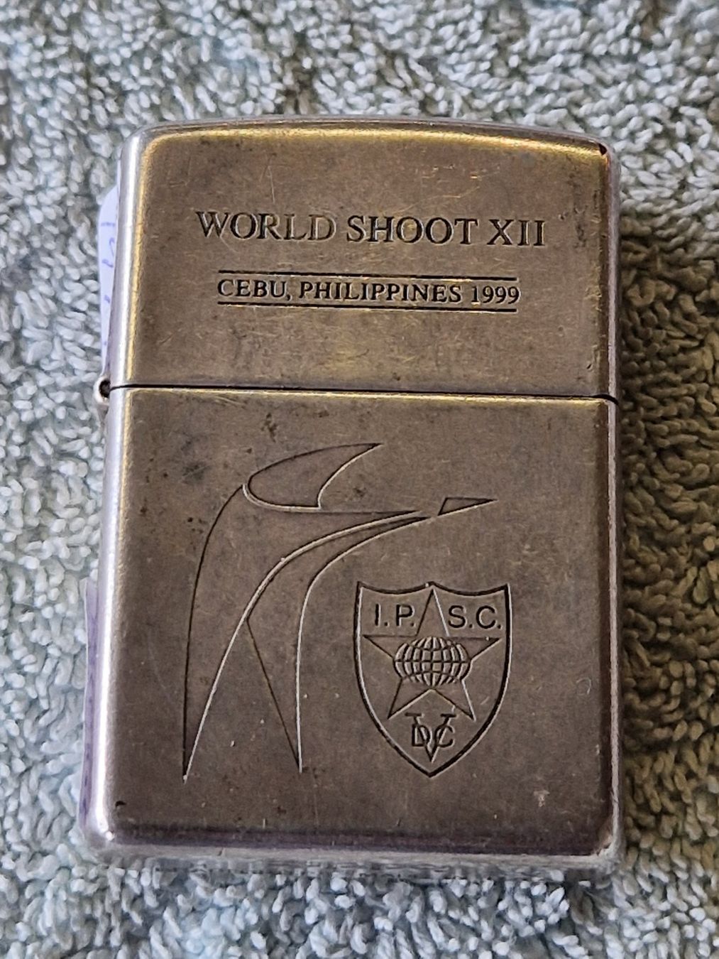 Zippo Feuerzeuge: Zippo Feuerzeug Original versilbert World Shoot XII – Gebraucht aus Wädenswil von tome70