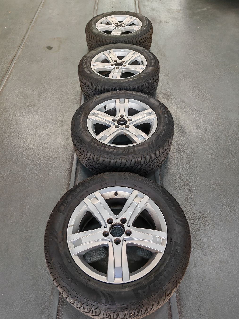Pneumatici & Ruote complete: Mercedes GLK Winterräder 17" – Usato da Oberengstringen venduto da 156driver