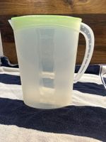 Plastik Krug 2L mit Deckel