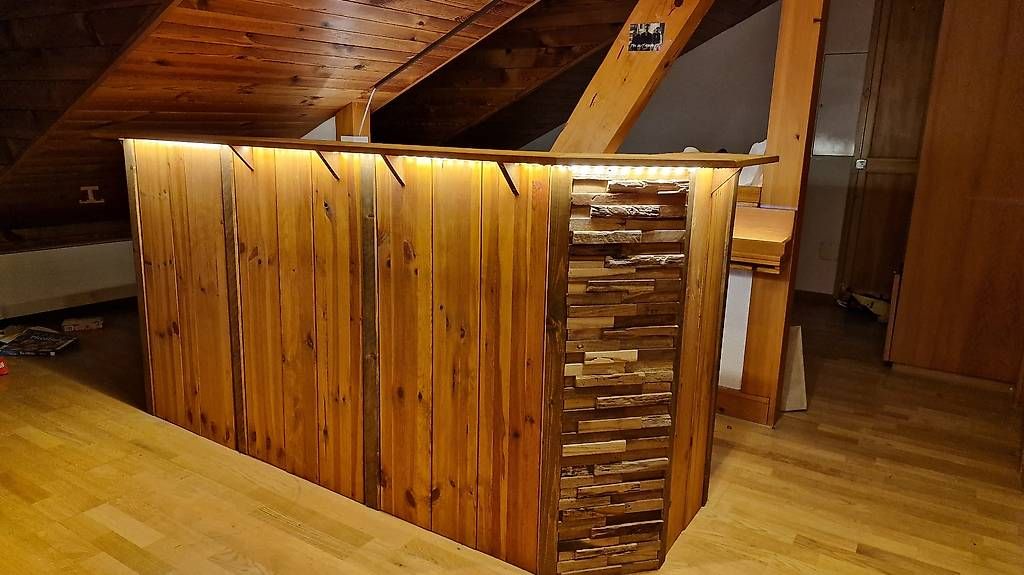 Allestimento di negozi e stand fieristici: Selbst gebaute Holz Bar – Usato da Seon venduto da J_R_Y