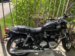 TRIUMPH Bonneville SE Black - aus erster Hand, top Zustand