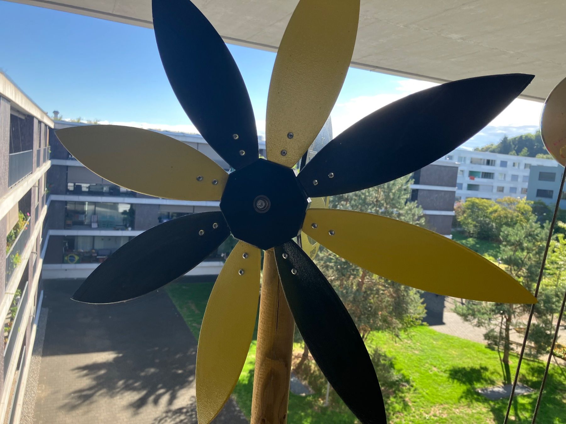 Sonstige Dekorationen & Accessoires: YB Windrad auf Stab – Gebraucht aus Bern von Londonferien 1