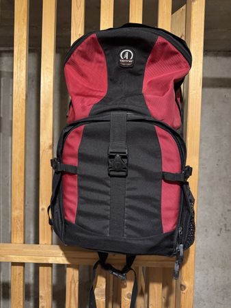 Tamrac Deuter Kamera Rucksack rot schwarz guter Zustand