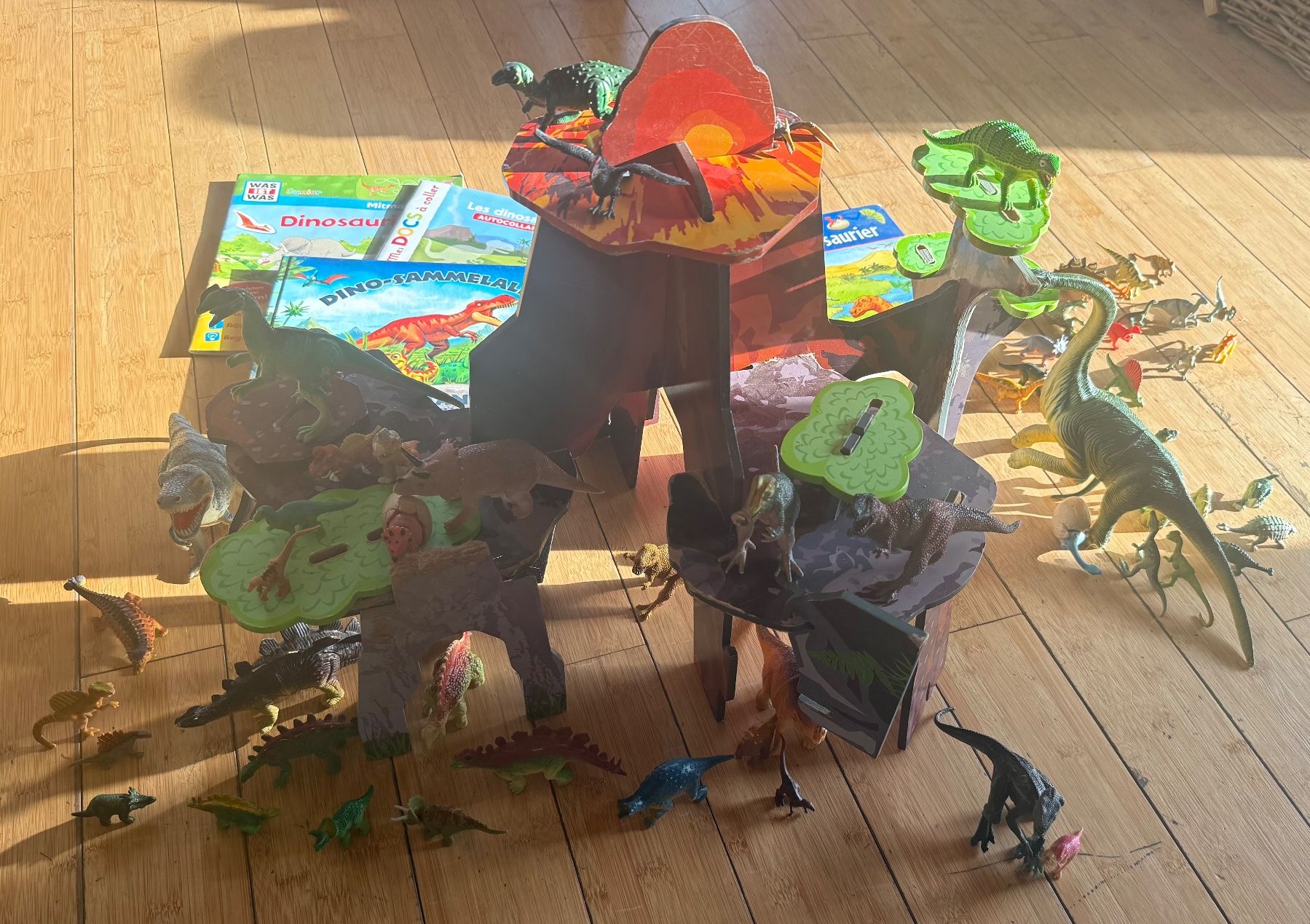 Giocattoli: Dino set – Usato da Schindellegi venduto da hor_ll8f 1