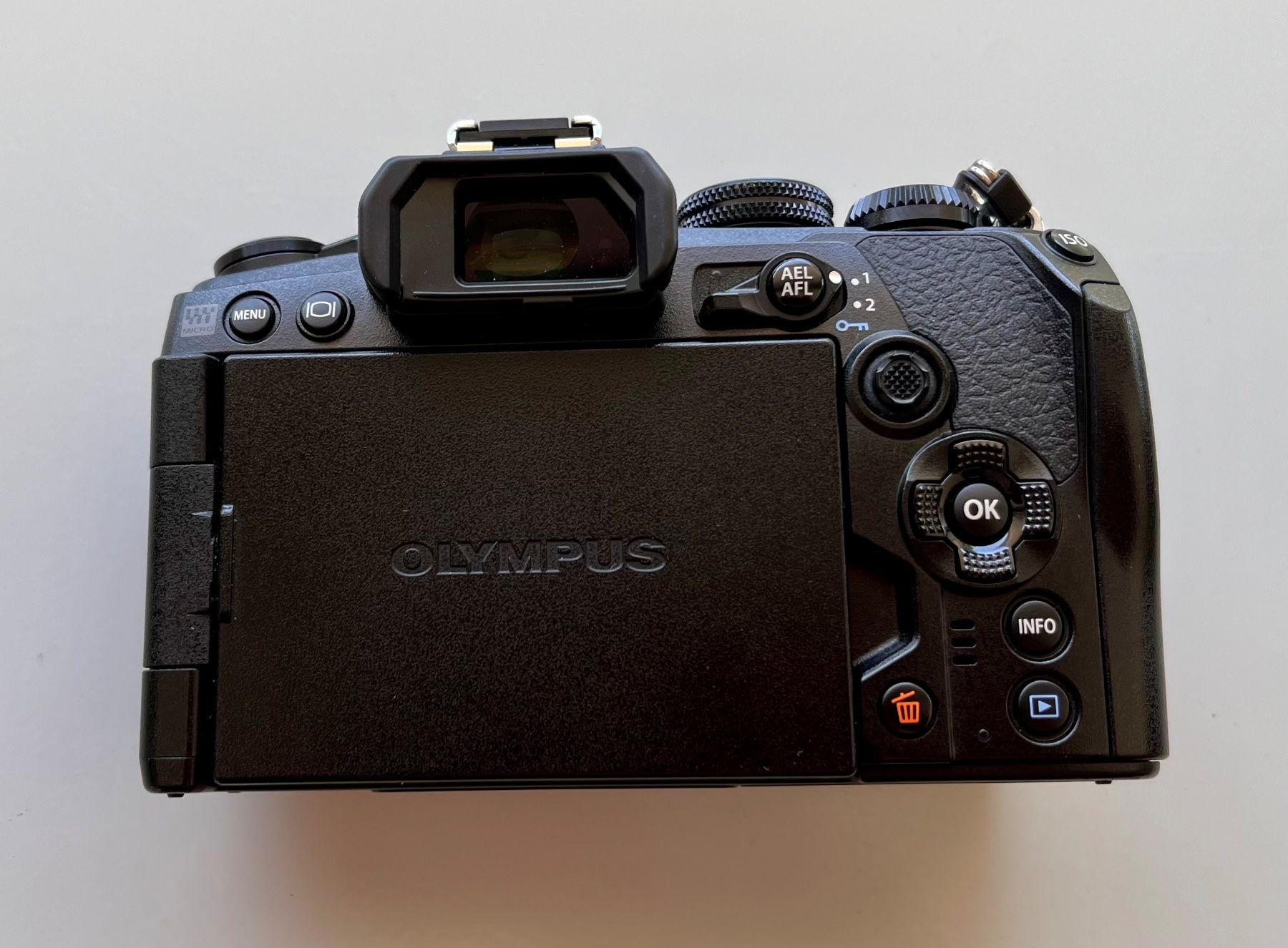 Olympus Kamera: Olympus OM-D E-M1 Mark 3 mit 2 Objektiven – Gebraucht aus Gelterkinden von Trias47 1