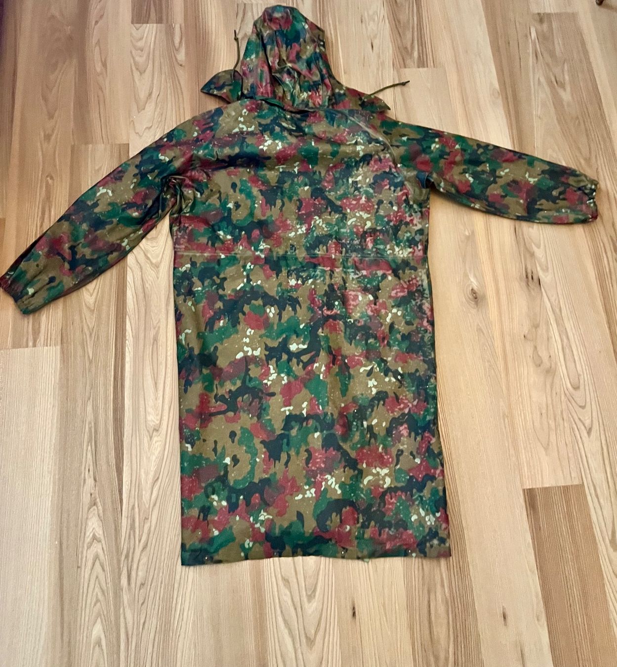 Schweizer Armee Uniformen: Schweizer Armee Pelerine Mittel – Gebraucht aus Uster von colmo 4