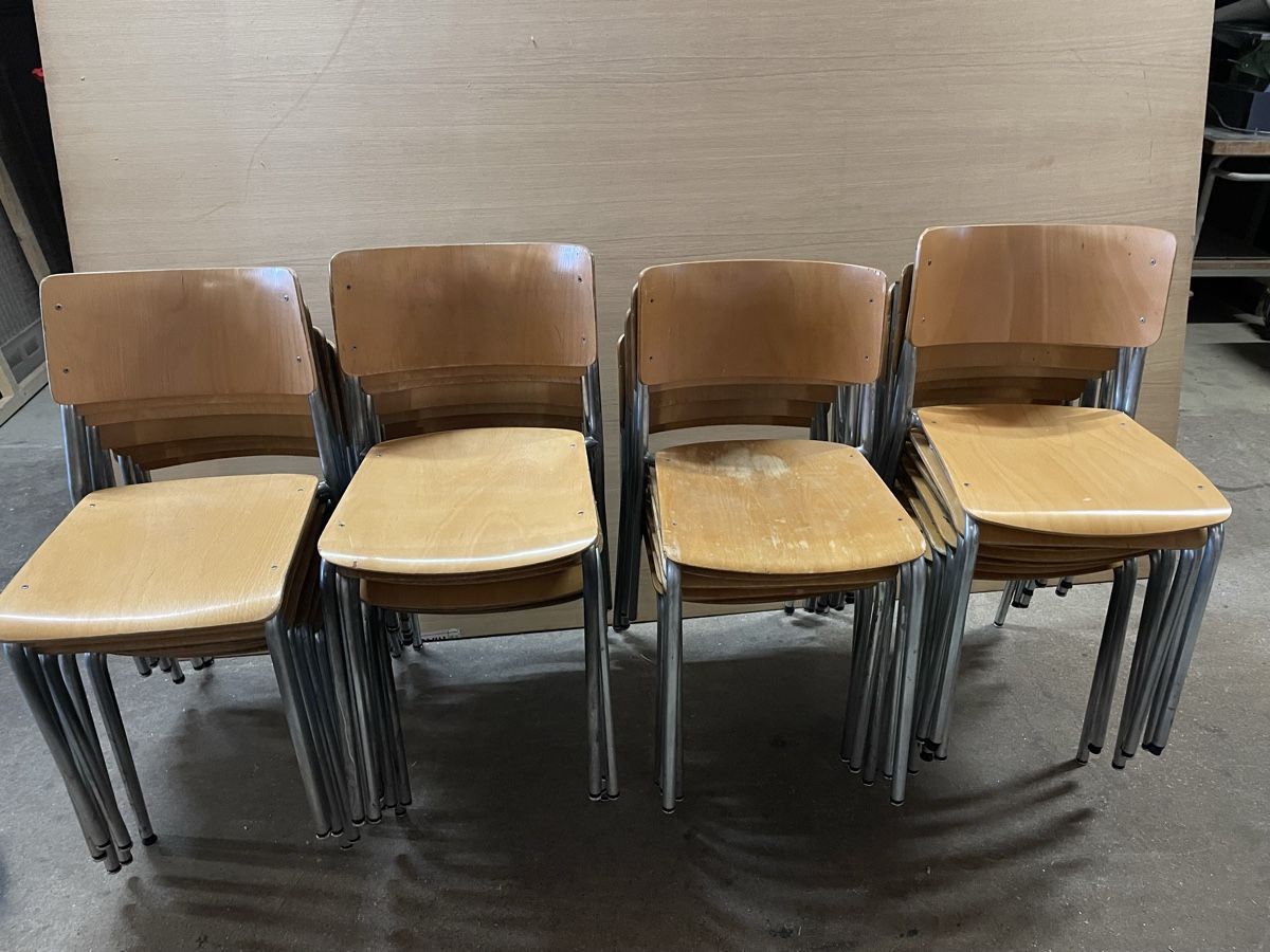 Sedie: Stapelstühle 28Stk – Usato da Pratteln venduto da efeu12