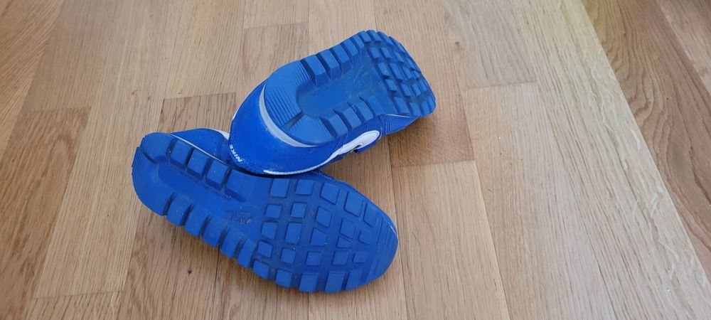 Basket Nike garçon taille 29.5 3