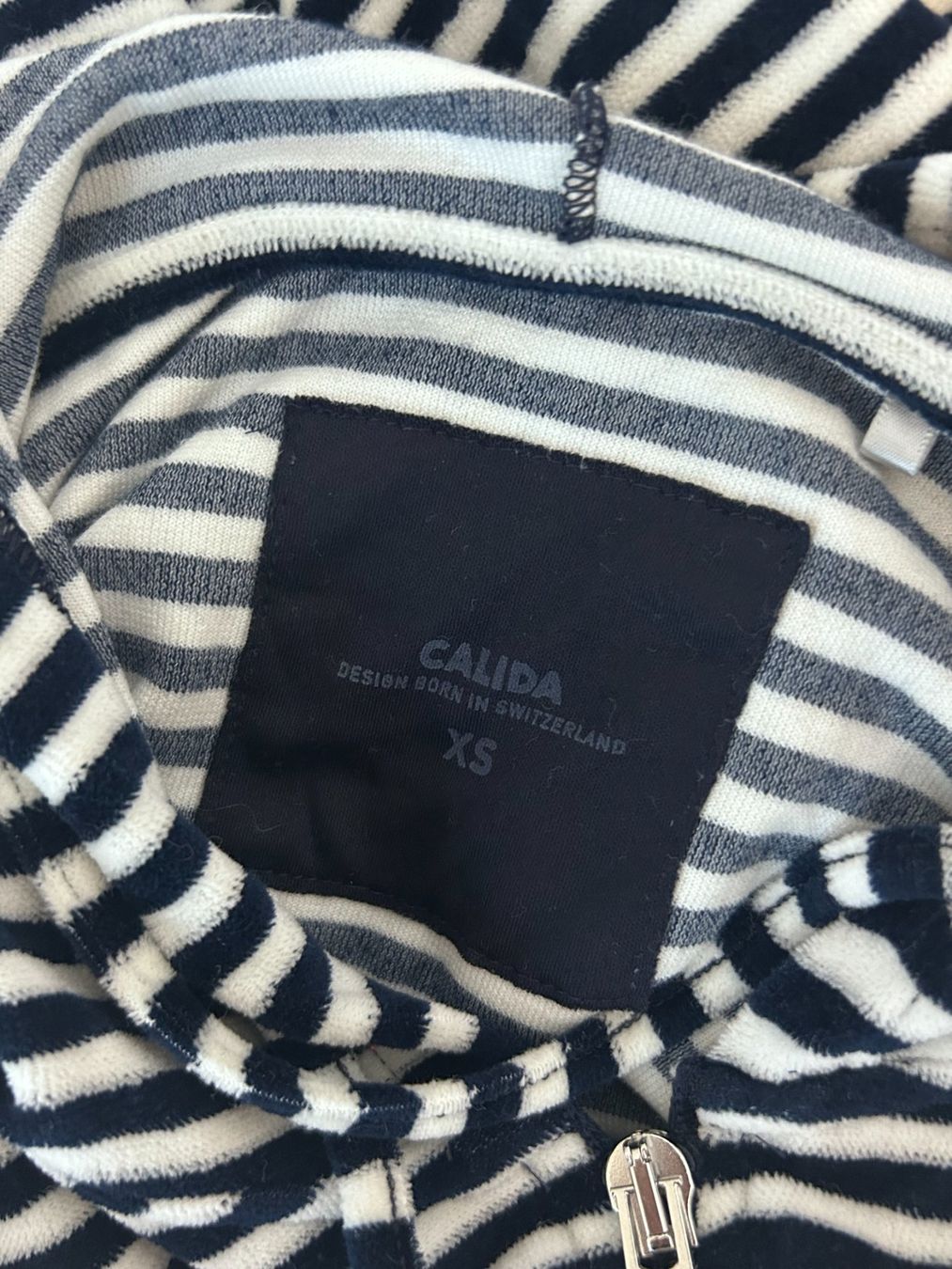 Calida Negligees & Pigiami: Calida Zip-Up Hoodie and Pants Set – Usato da St. Gallen venduto da look-twice 5