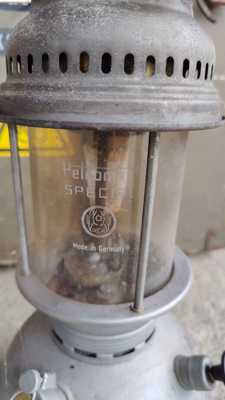 Petromax Lampade: Beleuchtungsmaterial Schweizer Armee Petromax (LG) – Usato da Aarau venduto da bro_9zsg 5
