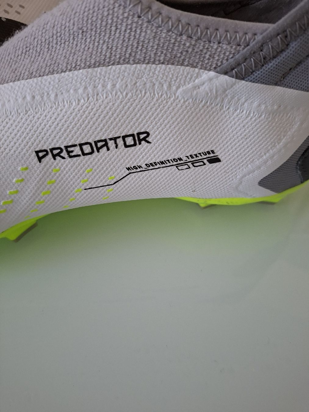 Adidas Scarpe da uomo: Adidas Predator - Chaussures Foot  - Taille 44 – Usato da Renens VD venduto da ser_j2fn 2