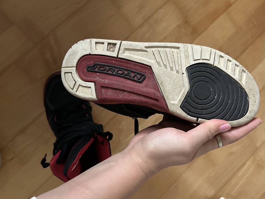 Damenschuhe: Michael Jordan & Nike Schuhen.  – Gebraucht aus Oberweningen von gta_kl5b 3