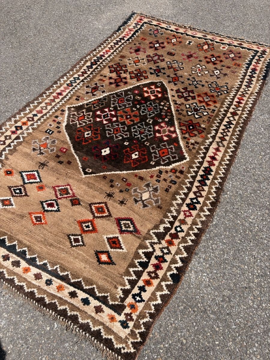 Gabbeh Tappeti: Gabbeh Nomaden Teppich Iran  – Usato da Wängi venduto da Tesimo 2