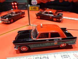 Peugeot 404 Taxi G7  1:43 (ohne Box) Altaya   >  (H12)