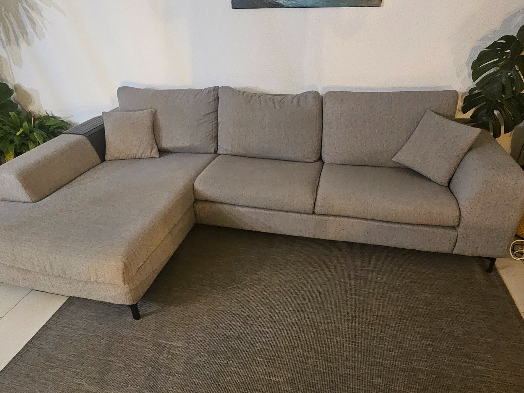 Livique Sofas: Graues Sofa abzugeben – D'occasion à Bremgarten b. Bern par cha_j9v2
