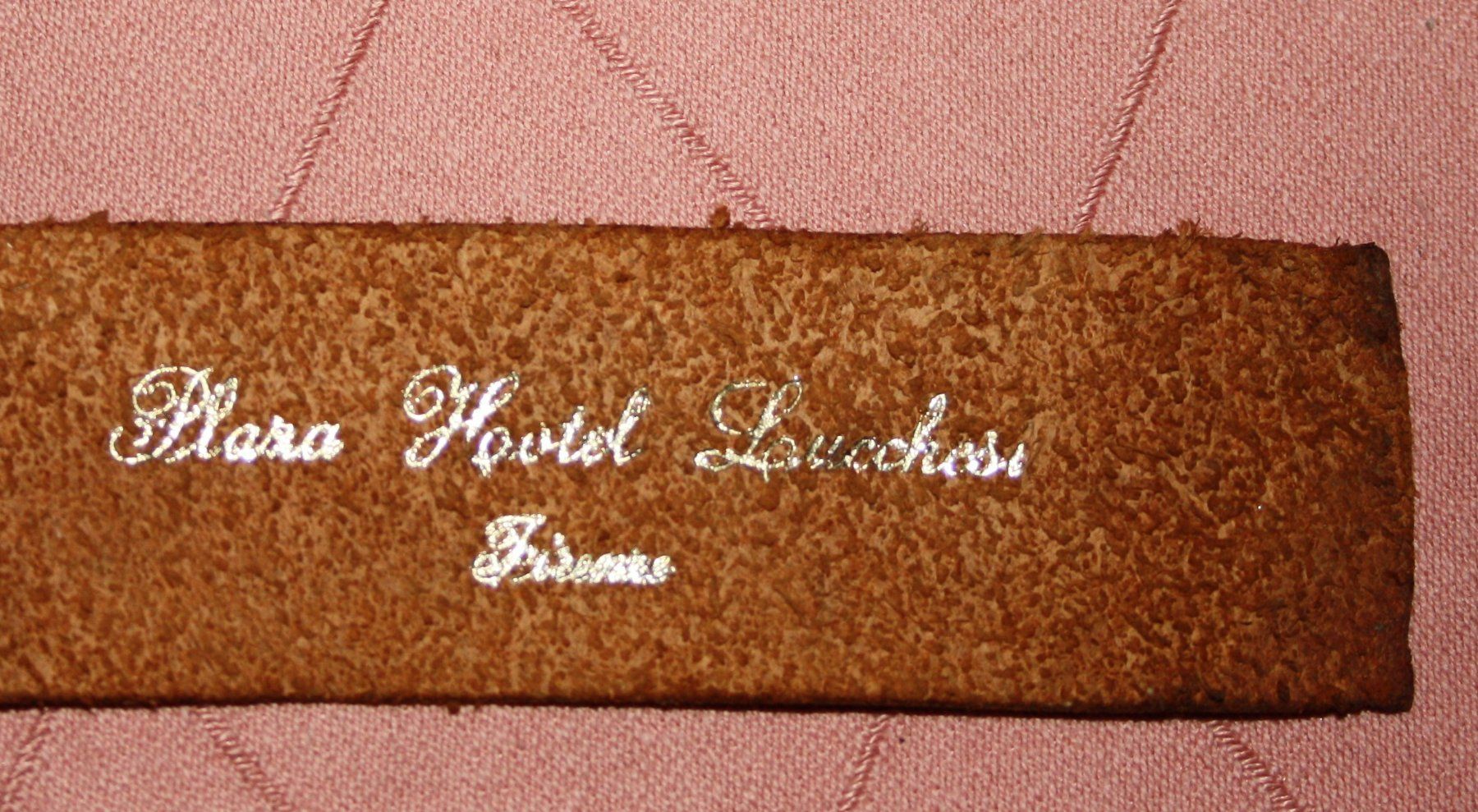 Sonstiges zum Sammeln & Seltenes: Buchzeichen Leder schwarz-orange-gold – Gebraucht aus Flüelen von Diversicum-Shop 2