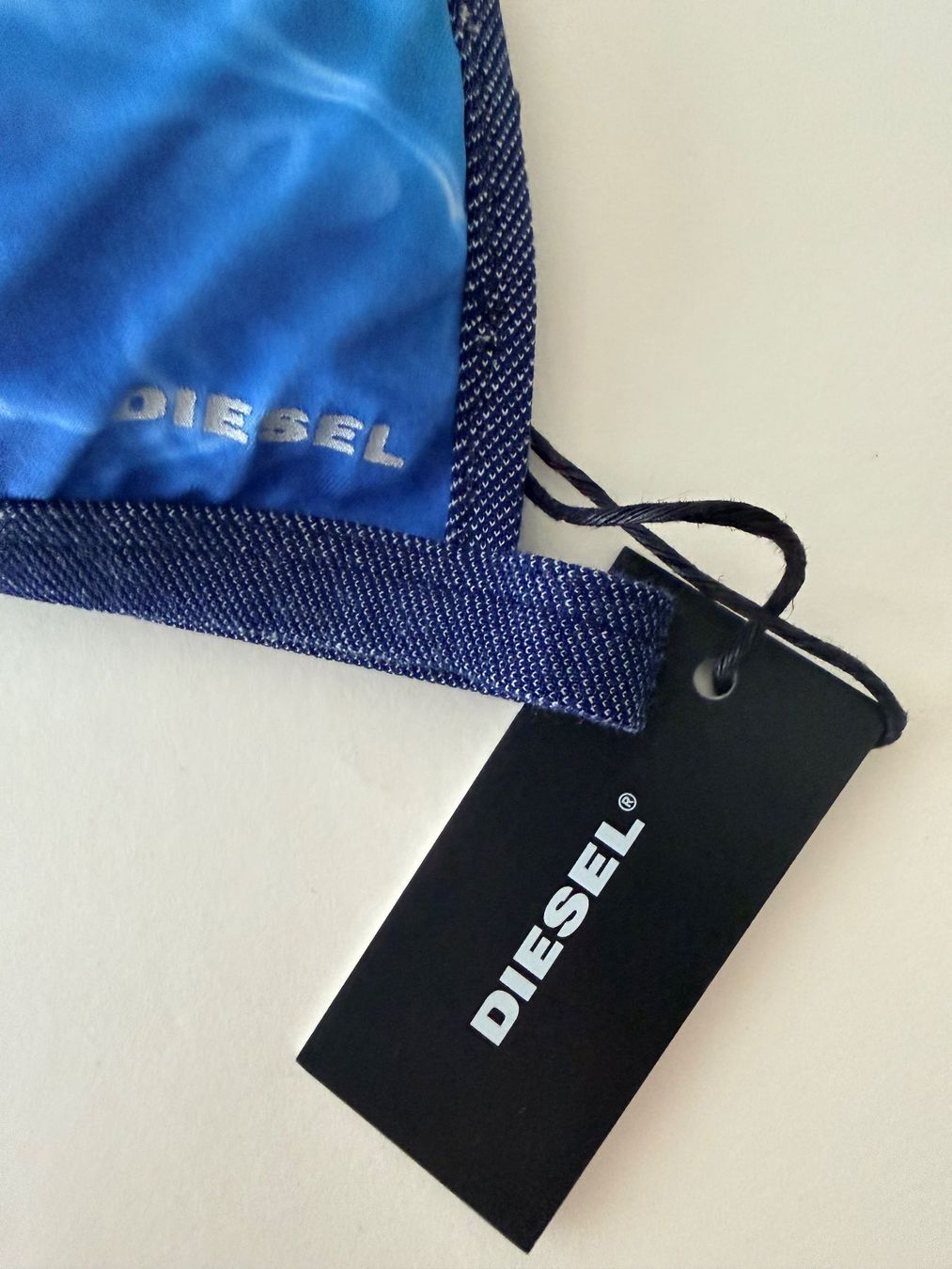 Diesel Costumi da bagno & Bikini: DIESEL, Bikini-Oberteil, Grösse 75B, Farbe Blau – Nuovo e nell'imballaggio originale da Rudolfstetten venduto da gst_g7xl 1