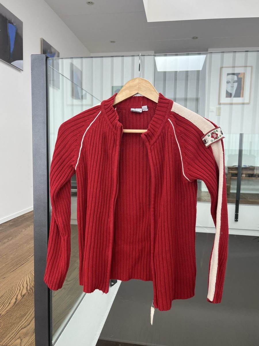 Jacken: Strickjacke Gr. 140, rot mit Streifen  – Gebraucht aus Bülach von omb_3