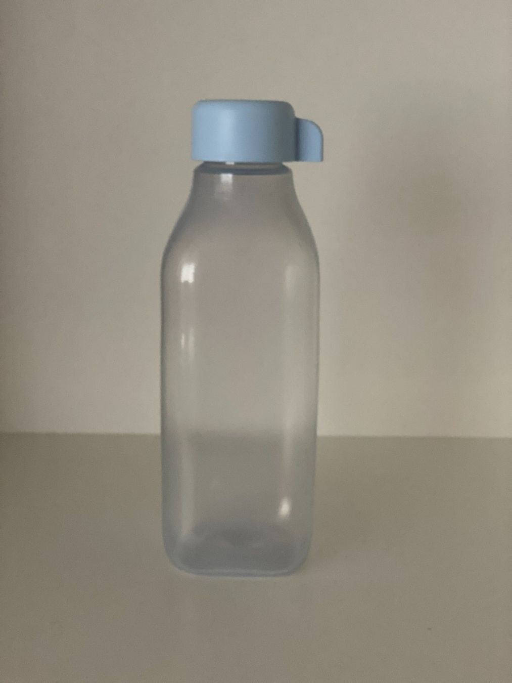 Tupperware Gourdes & Thermos: Tupperware - Eco Trinkflasche – Neuf (Voir description) à Kaufdorf par bambulka22