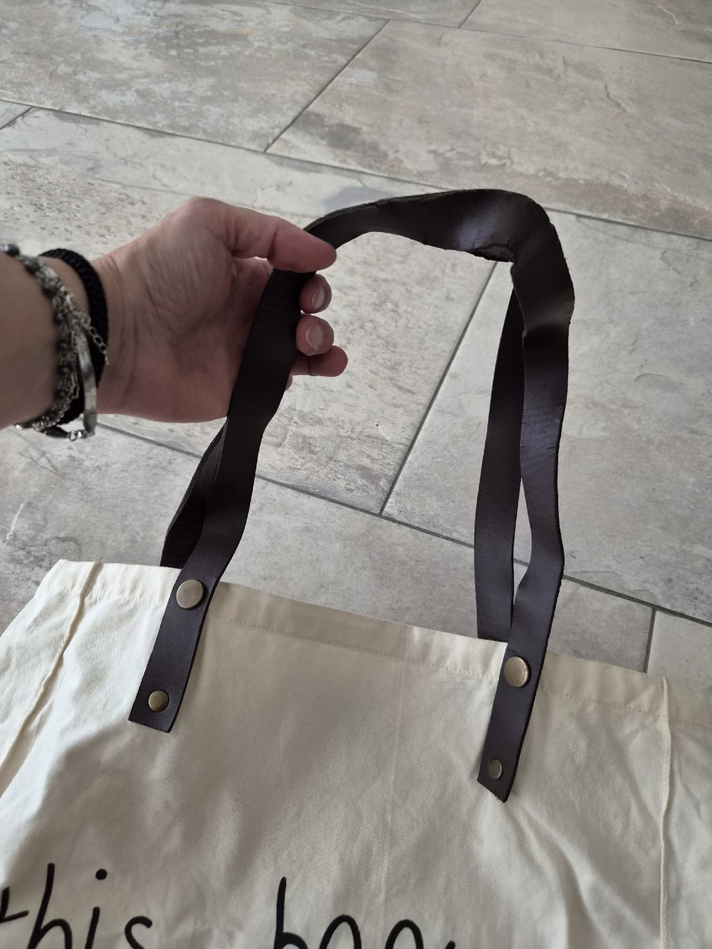 Borse: Stofftasche beige mit Print, Lederhenkel – Usato da Niederrohrdorf venduto da Miripfiri 1